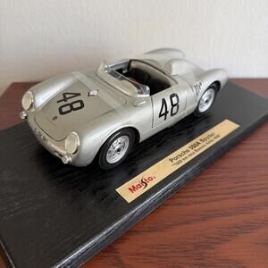 Porsche 550A Spyder  “1000km Race Buenos Aires 1958” Maisto Special Edition
